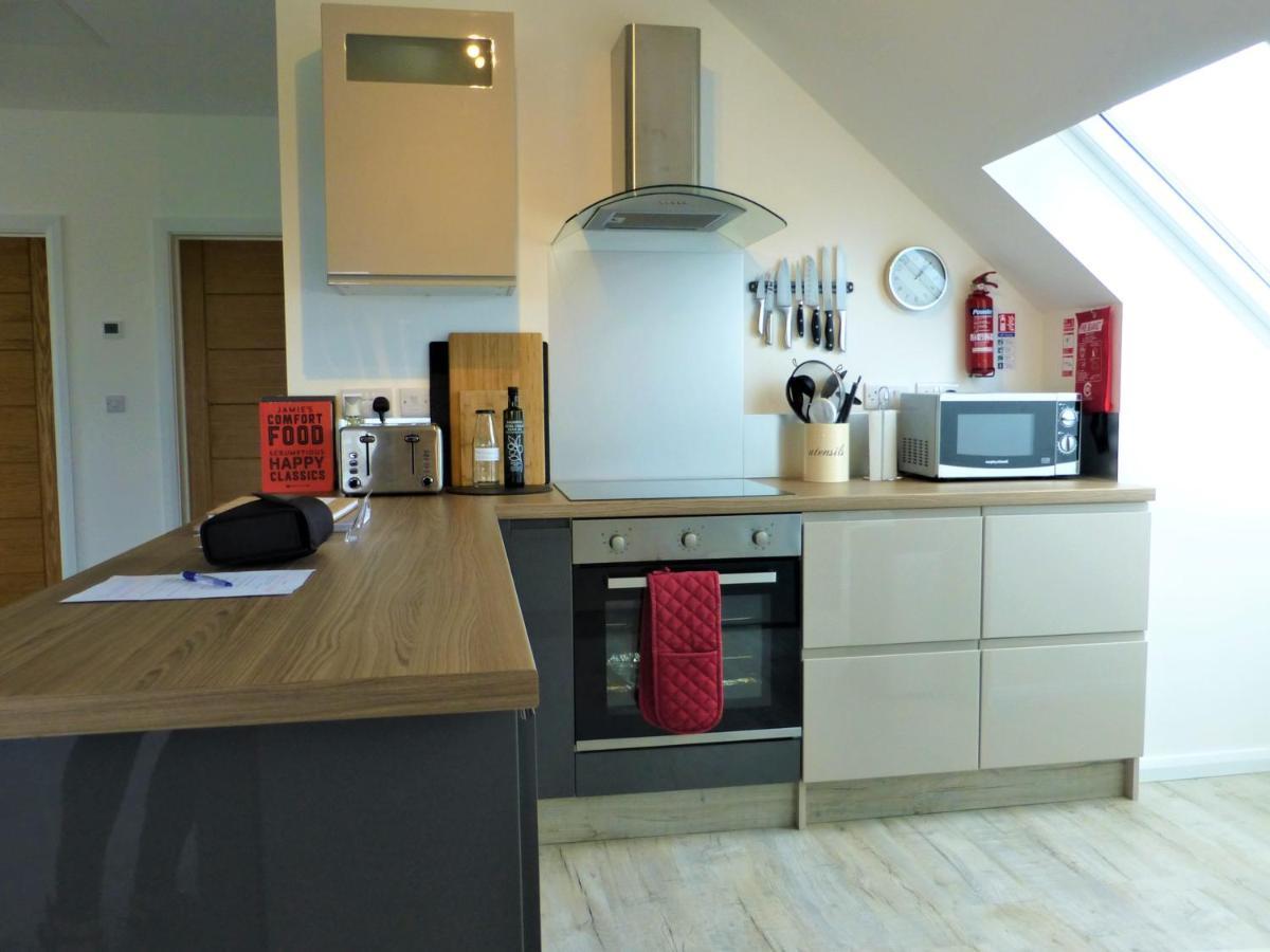 Gerycastell Luxury Holiday Apartment With Stunning Views & Ev Station Point 卡马森 外观 照片
